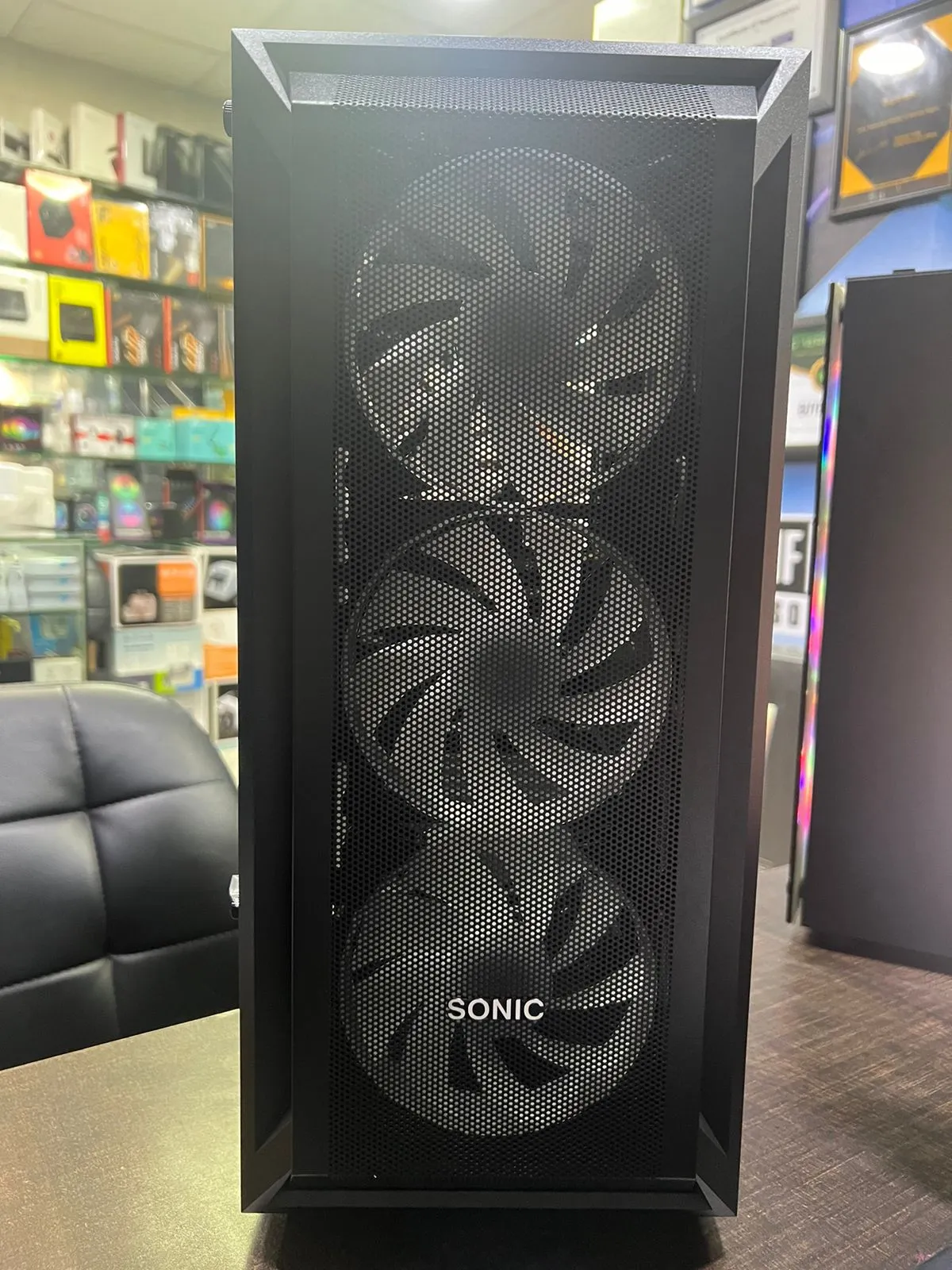 Sonic Casing R19 Black 3 RGB Fans