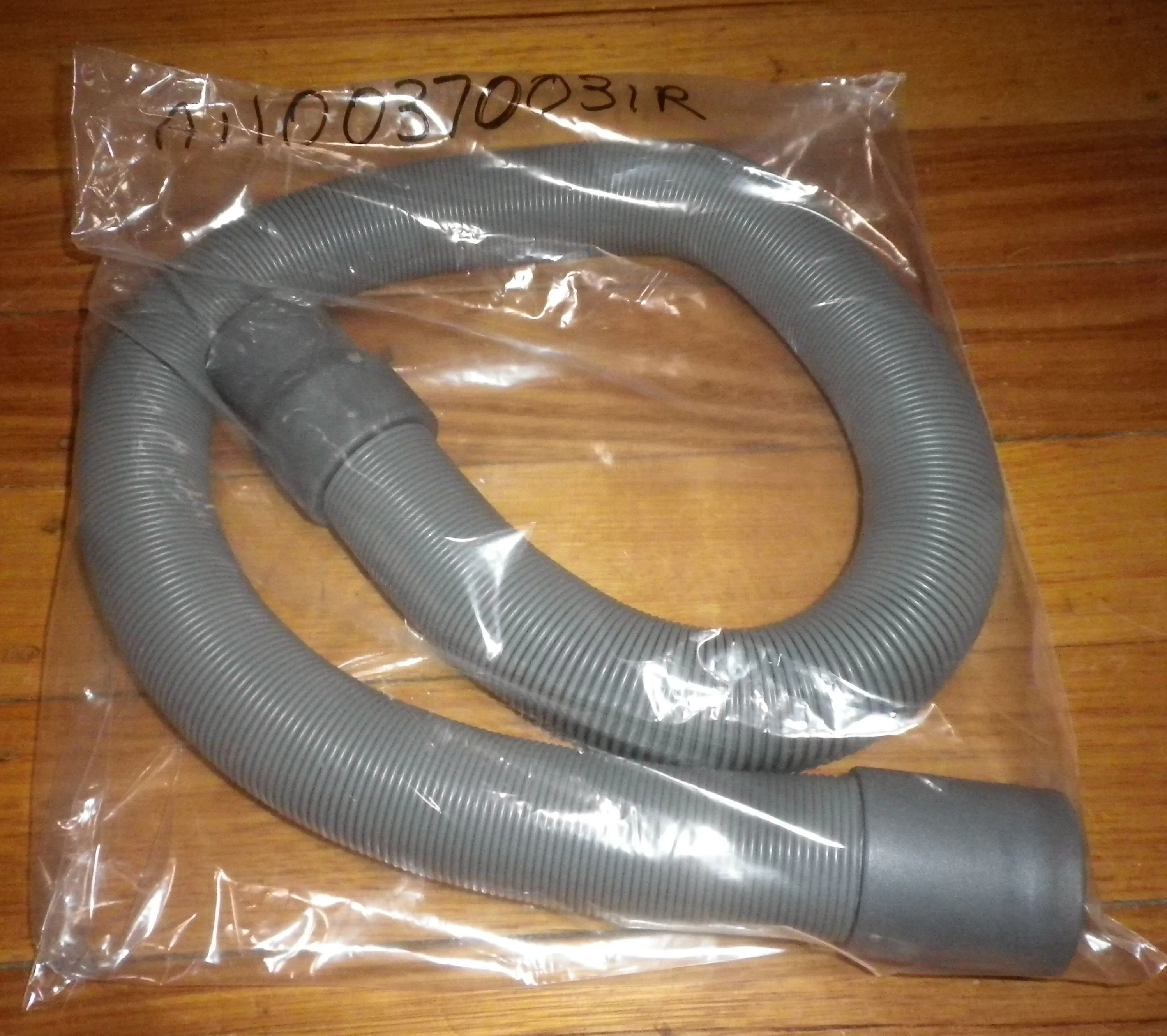 Volta U2910 HiLight Vacuum Hose - Part # A1100370031R